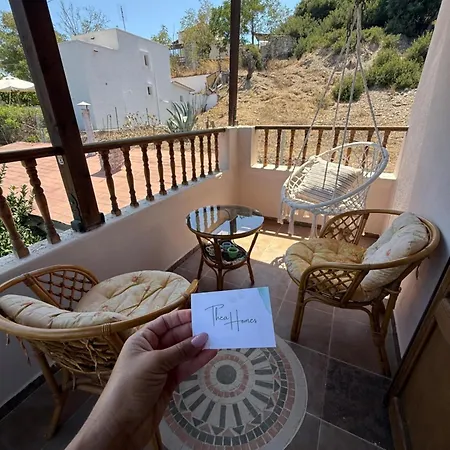 Traditional Thea Rhodes * Vati