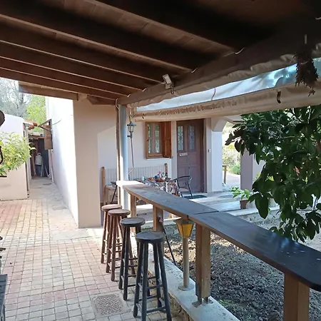 Traditional Thea Rhodes * Vati