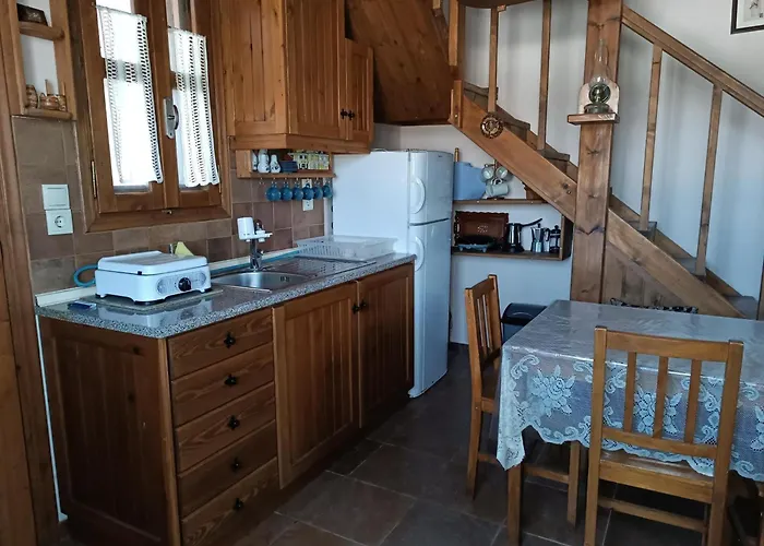 Traditional Thea Rhodes 公寓