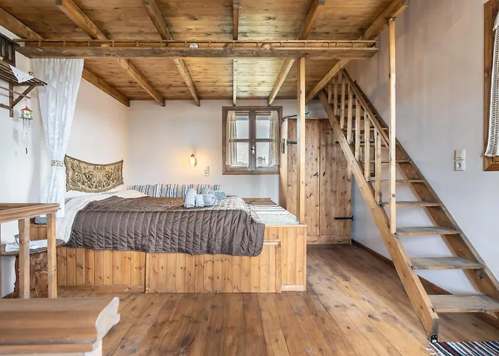 Traditional Thea Rhodes Lägenhet Vati