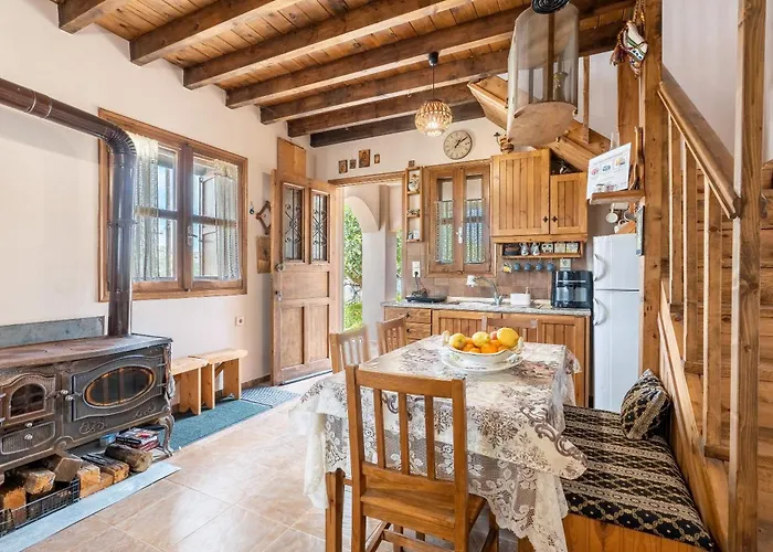 Traditional Thea Rhodes Apartamento