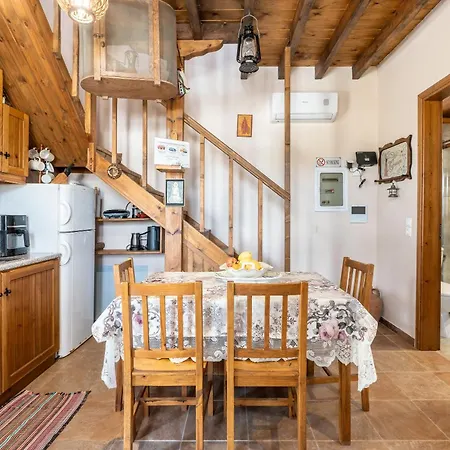 Traditional Thea Rhodes Apartman *