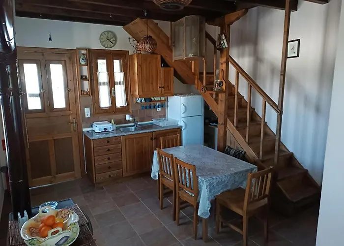 Traditional Thea Rhodes