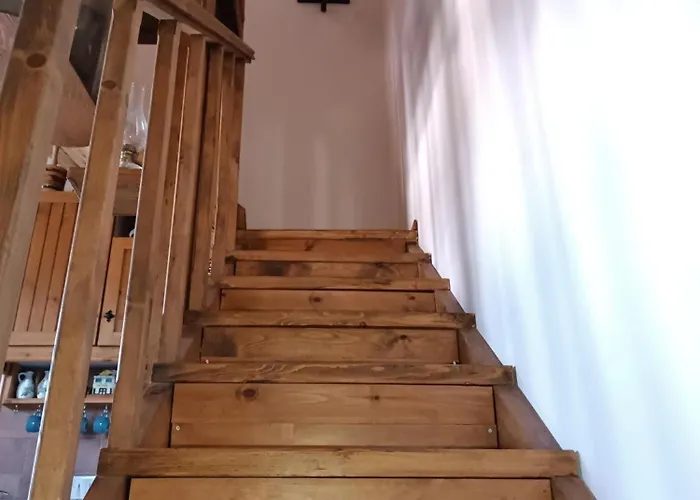 Traditional Thea Rhodes * Vati