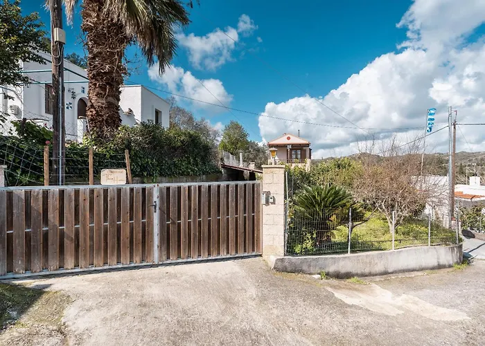 Traditional Thea Rhodes Appartement Vati